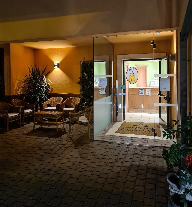Hotel Cladan Ассізі Екстер'єр фото