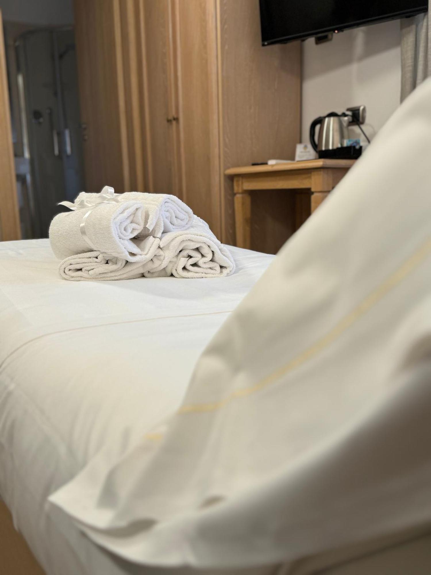 Hotel Cladan Ассізі Екстер'єр фото