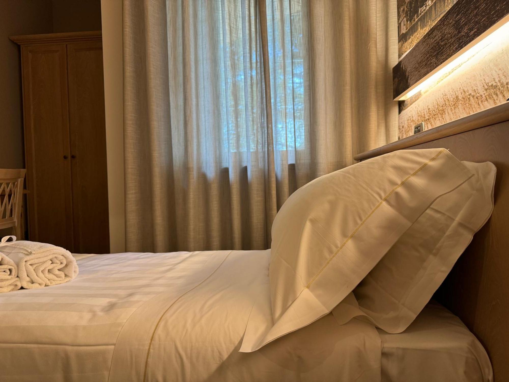 Hotel Cladan Ассізі Екстер'єр фото