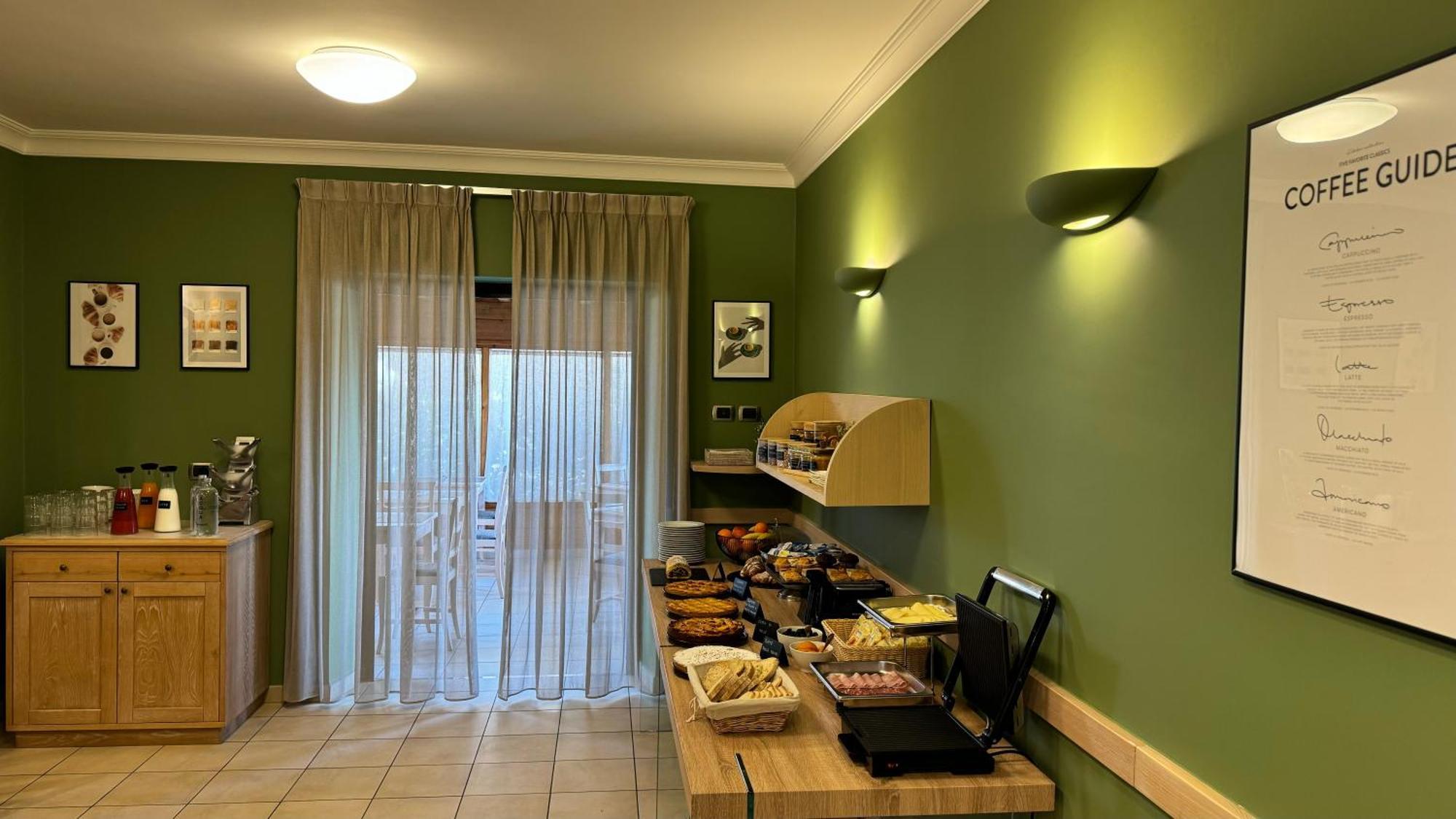 Hotel Cladan Ассізі Екстер'єр фото