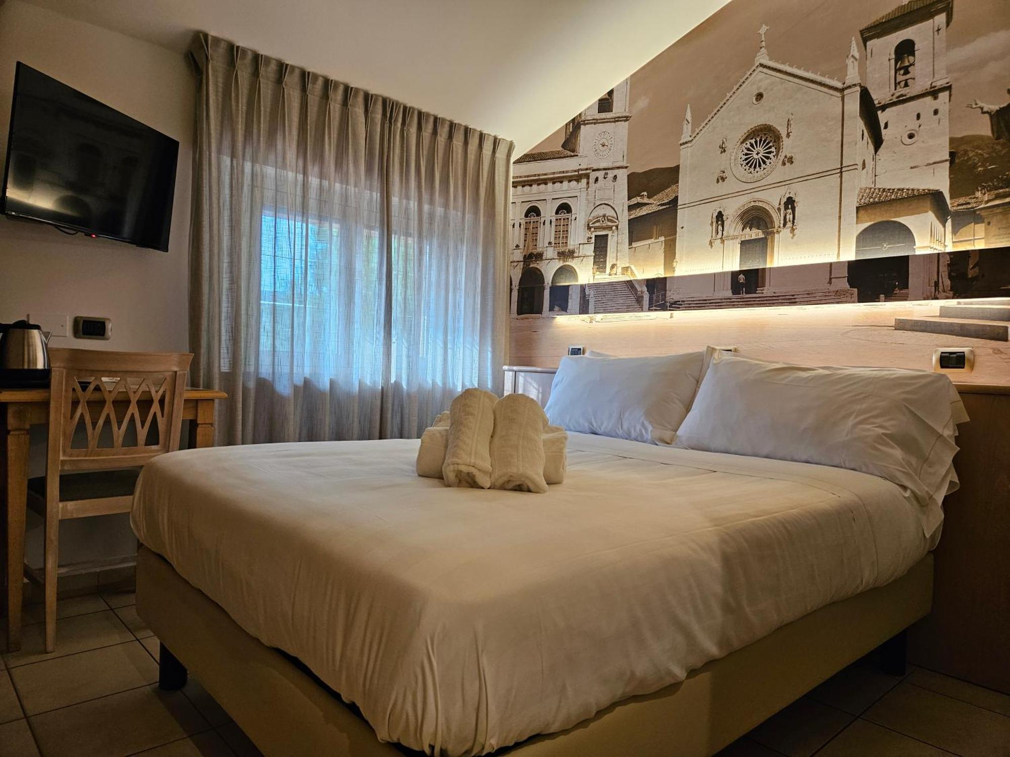 Hotel Cladan Ассізі Екстер'єр фото