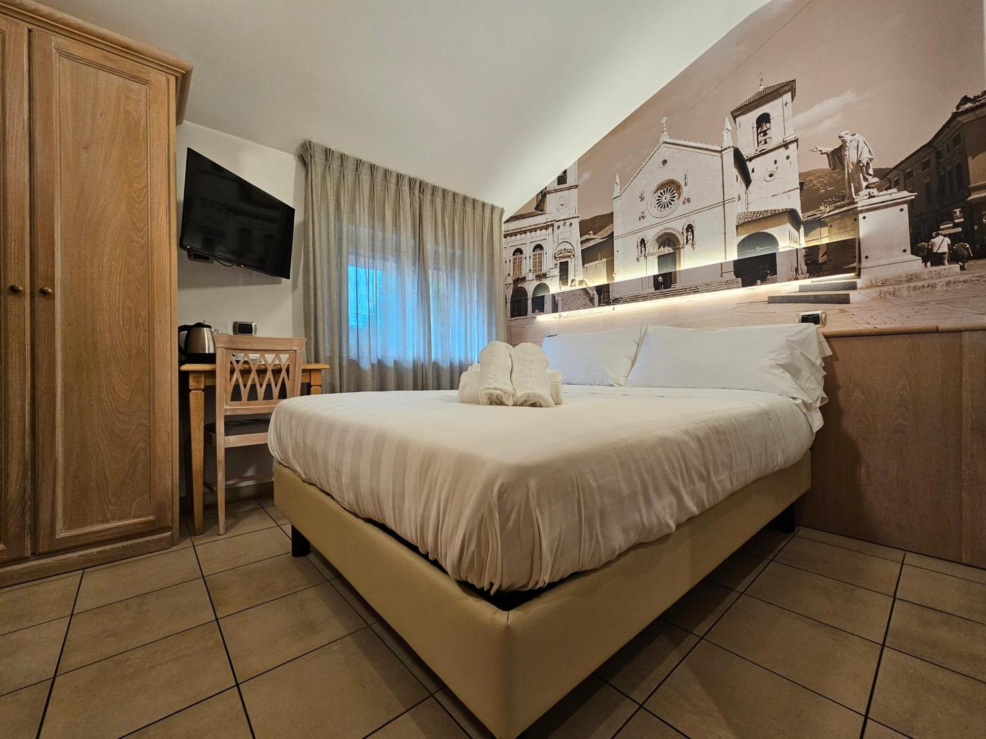 Hotel Cladan Ассізі Екстер'єр фото